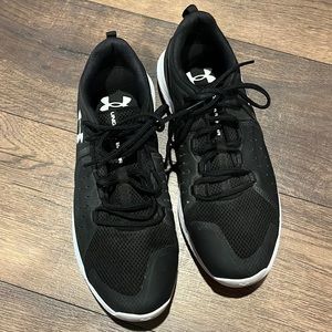 Men’s tennis shoes under armor 11.5